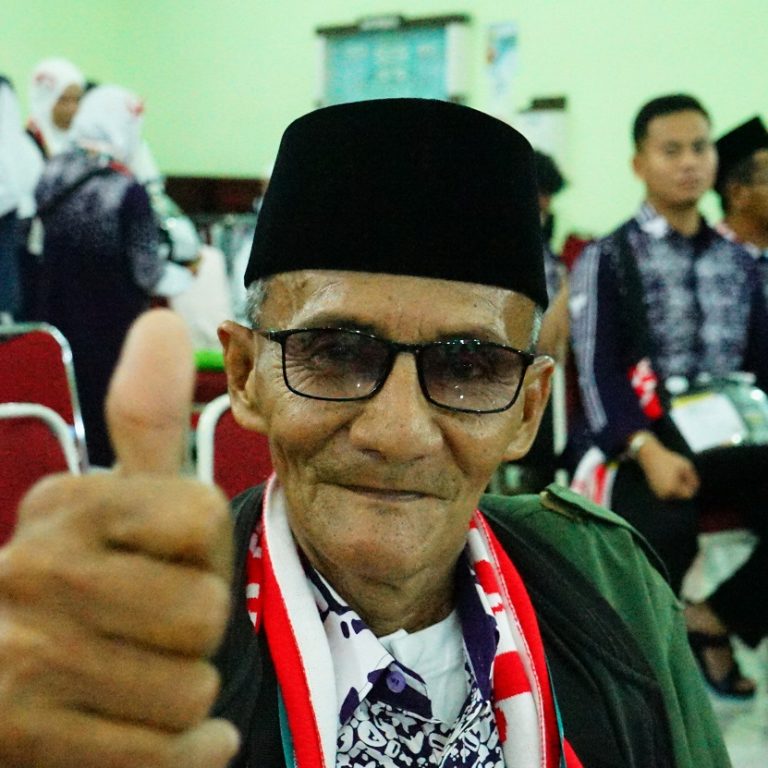 Kisah Rohmat Penjual Trasi, dari Modal Jualan Rp5.000 Bisa Berangkat Haji
