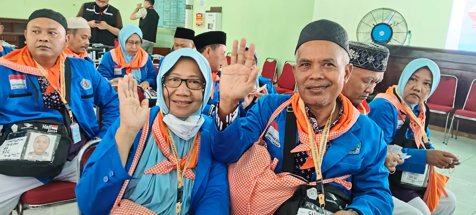 Kata Jemaah Haji Atas Layanan Embarkasi Solo, Petugasnya Sangat Ramah dan Teliti