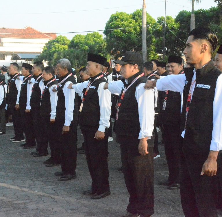 Pimpin Apel Siaga Satgas Pemulangan, Kakanwil DIY Ajak PPIH Berikan Layanan Terbaik