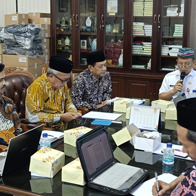Rakor Pembahasan Perda Fasilitasi Pengembangan Pesantren di Kota Semarang