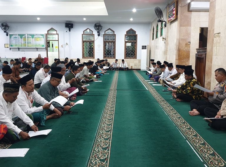 Mohon Diberikan Kelancaran Pemulangan Jemaah Haji, Satgas PPIH Ikuti Istighotsah