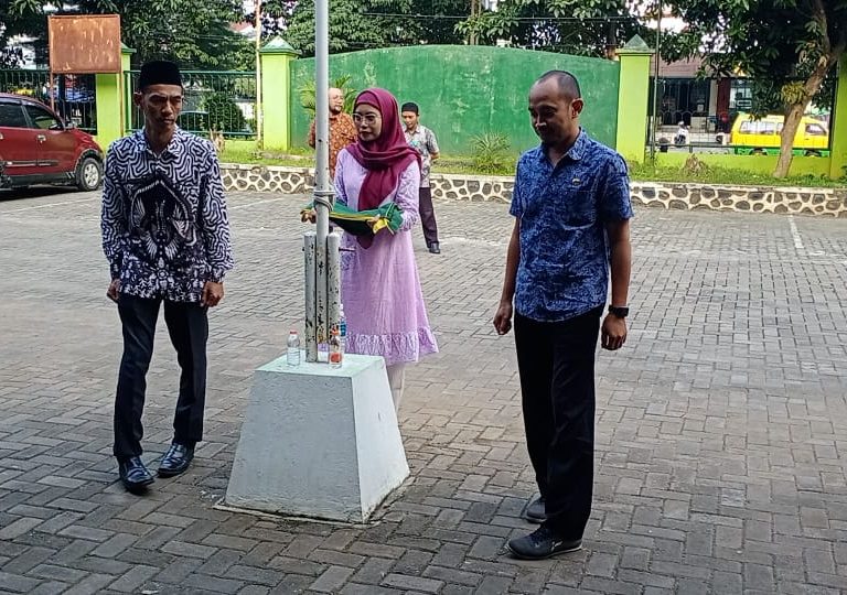 Persiapan Upacara Bendera Sambut HUT ke-79 Kemerdekaan RI