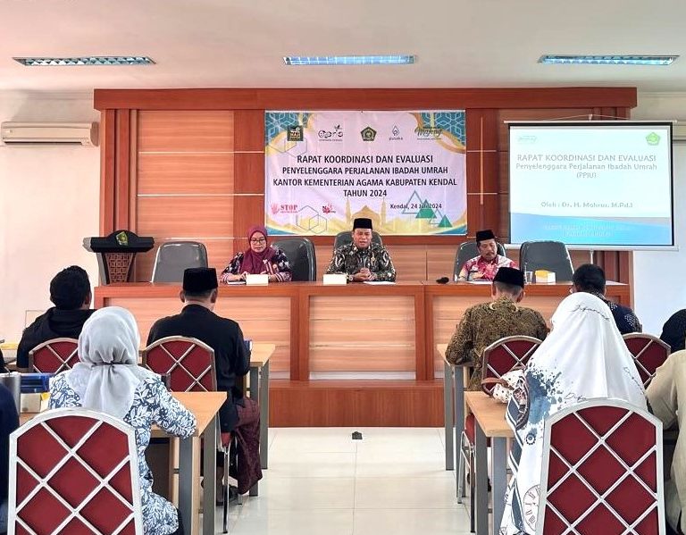 Kepala Kankemenag Kendal Ingatkan Keamanan Jemaah Umrah Saat Pimpin Rapat Bersama PPIU
