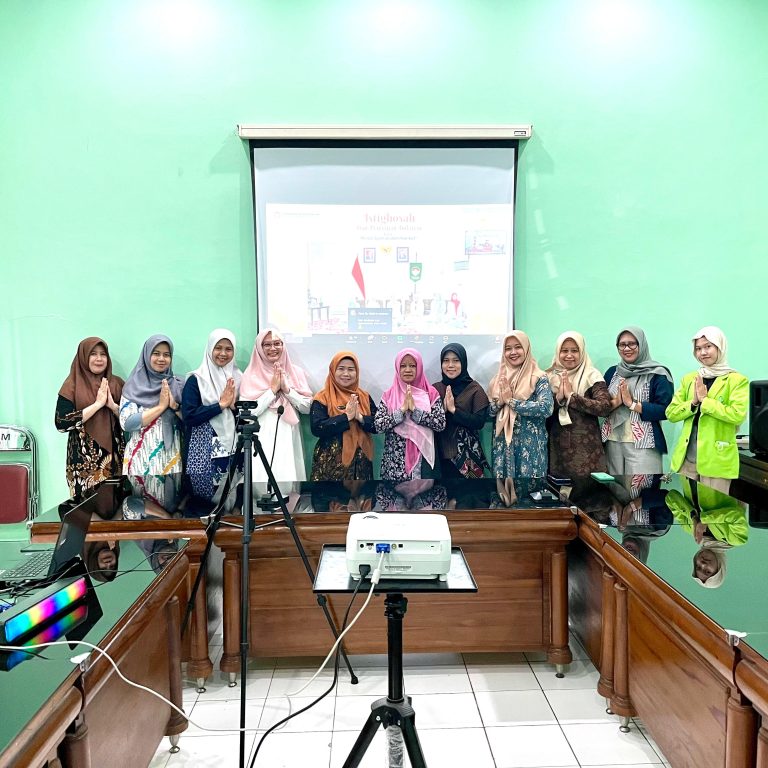 Jelang HUT RI, DWP Kemenag Kota Semarang Ikuti Istighosah dan Pengajian