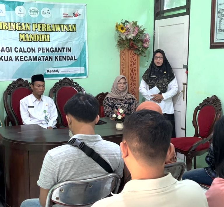 10 Pasang Calon Pengantin Ikuti Bimbingan Perkawinan di KUA Kendal