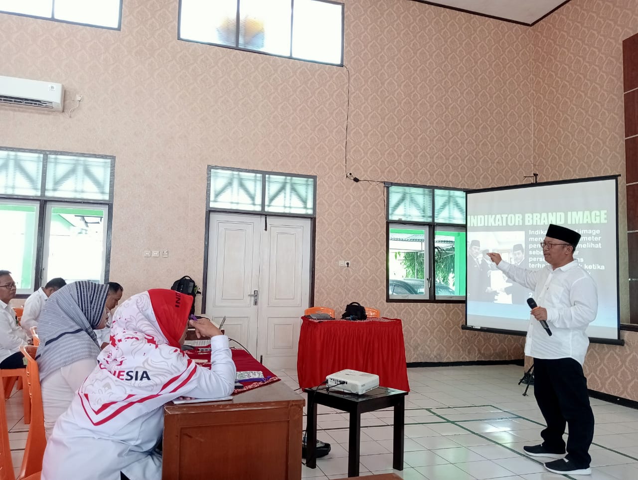 Berburu Ilmu Jurnalistik Dari Wartawan Senior