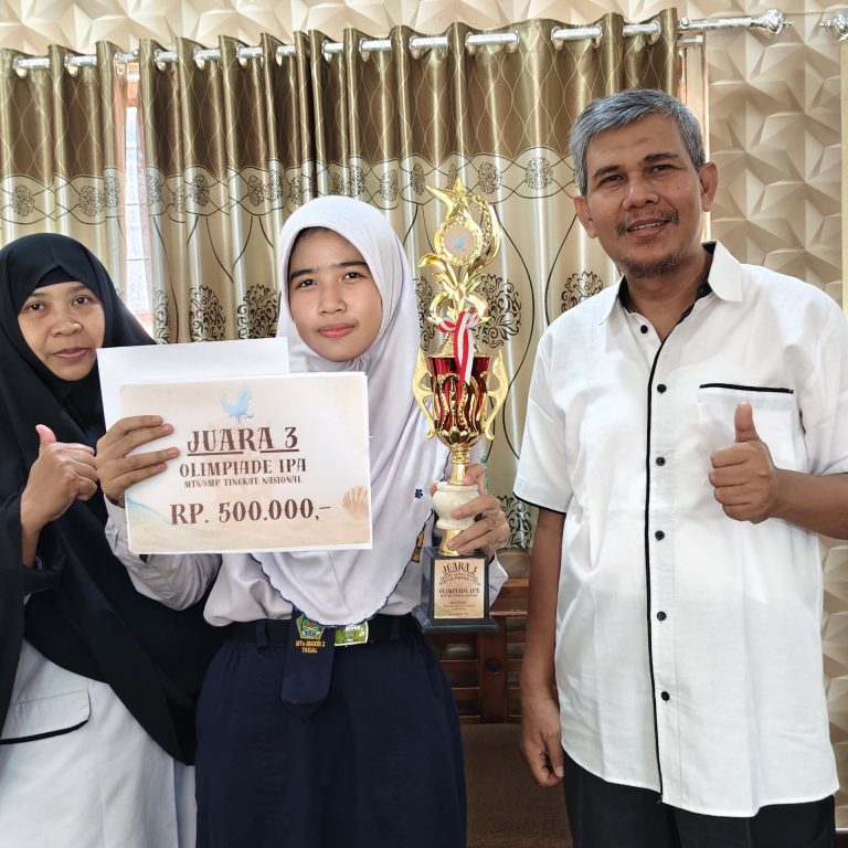 Siswa MTs Negeri 2 Tegal Raih Juara 3 Kompetisi Tingkat Nasional