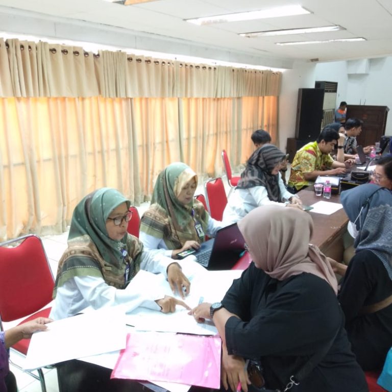 Kemenag Bersama DPMPTSP Kota Semarang Layani Pembuatan NIB dan Sertifikasi Halal bagi Pelaku Usaha
