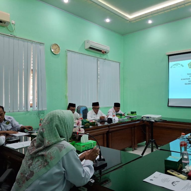 Ketua UPZ Paparkan Pentasarufan dan Pengelolaan Zakat ASN Kemenag Kota Semarang
