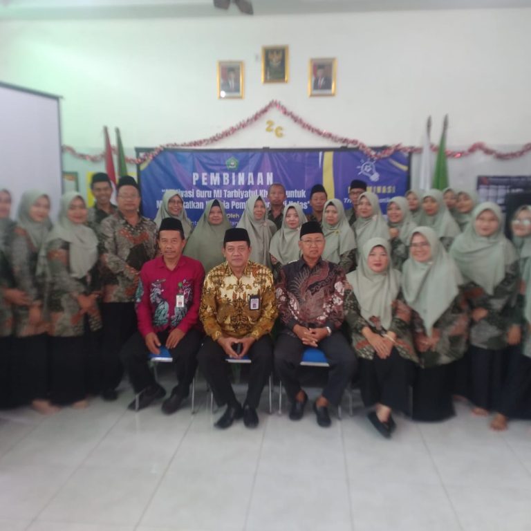 Kakankemeng Kota Semarang Beri Motivasi Guru MI Tarbiyatul Khairat
