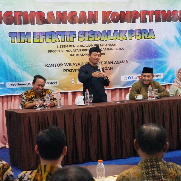 Pengembangan Kompetensi Tim Efektif SISDALAK P5RA, Musta’in Ahmad Sampaikan Strategi Madrasah yang Rahmatan Lil Alamin