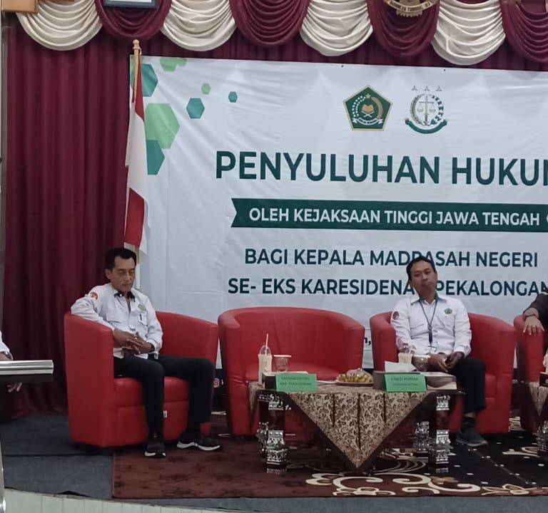 Kemenag se-Eks Karesidenan Pekalongan Gelar Penyuluhan Hukum, Hadirkan Narasumber dari Kejaksaan Tinggi Jawa Tengah