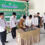 Kakanwil Kemenag Jateng dan Bupati Tegal Resmikan Musala MAN 1 Tegal