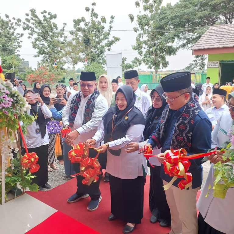 BPKH Serahkan Program Kemaslahatan Rp1,9 Miliar untuk Pembangunan Masjid Al Ikhlas MAN 2 Tegal