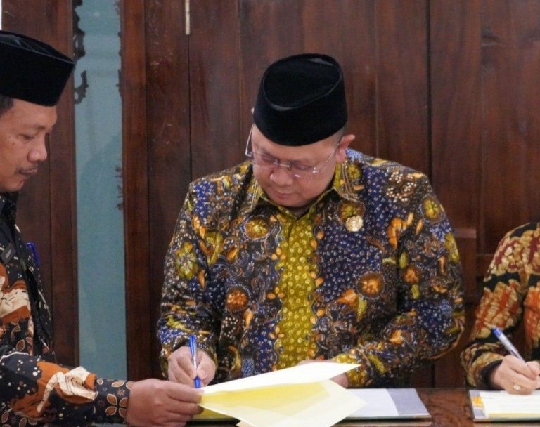 Kakanwil Kemenag Jateng dan Bank Jateng Tandatangani Perjanjian Proteksi Data