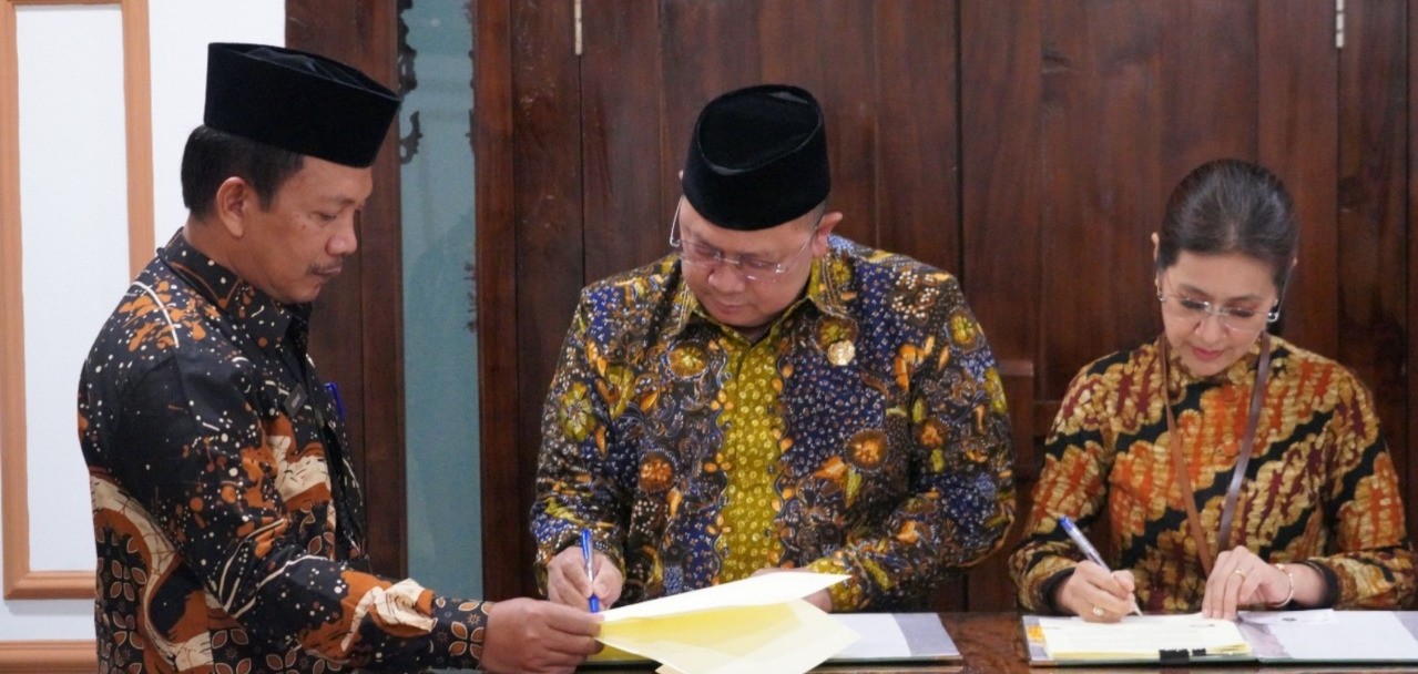 Kakanwil Kemenag Jateng dan Bank Jateng Tandatangani Perjanjian Proteksi Data