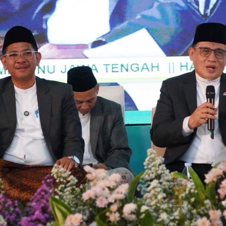 Wamenag RI Bagikan 3 Kunci ini Perihal Rumah Tangga ke Pengantin Nikah Massal Pak Yai dan Bu Nyai